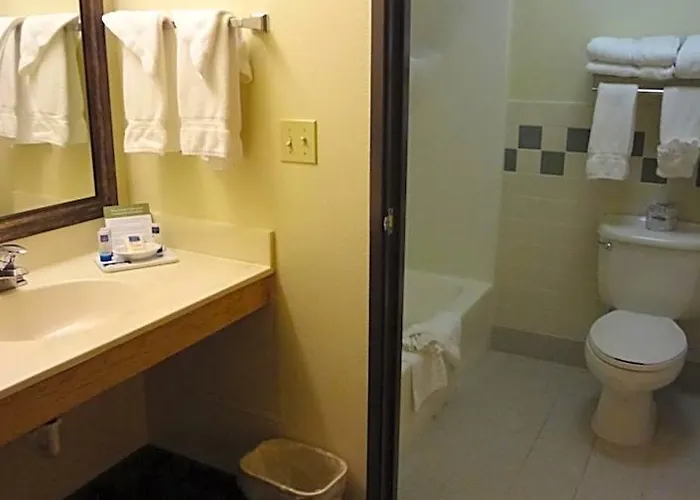Americinn By Wyndham Hotel